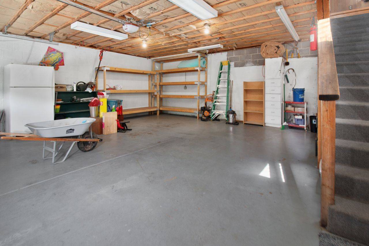 Finished epoxy-coated garage floor in a Boise-area home